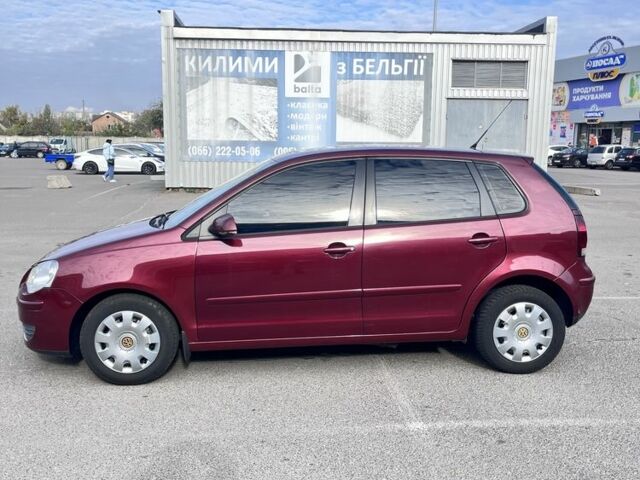 Червоний Фольксваген Поло, об'ємом двигуна 1.4 л та пробігом 178 тис. км за 5300 $, фото 2 на Automoto.ua