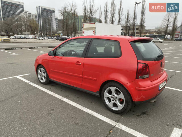 Красный Фольксваген Поло, объемом двигателя 1.78 л и пробегом 265 тыс. км за 7000 $, фото 1 на Automoto.ua