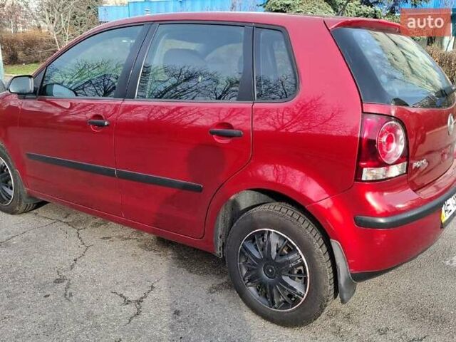 Красный Фольксваген Поло, объемом двигателя 1.4 л и пробегом 99 тыс. км за 6599 $, фото 5 на Automoto.ua