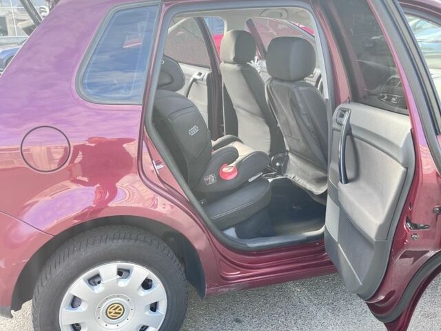 Червоний Фольксваген Поло, об'ємом двигуна 1.4 л та пробігом 178 тис. км за 5300 $, фото 9 на Automoto.ua