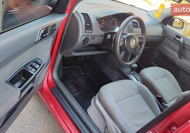 Красный Фольксваген Поло, объемом двигателя 1.4 л и пробегом 240 тыс. км за 4950 $, фото 16 на Automoto.ua