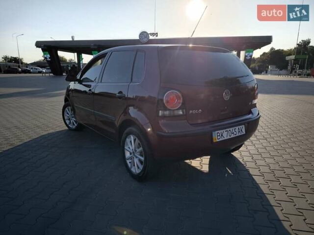 Червоний Фольксваген Поло, об'ємом двигуна 1.39 л та пробігом 339 тис. км за 3850 $, фото 1 на Automoto.ua