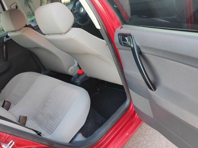 Красный Фольксваген Поло, объемом двигателя 1.4 л и пробегом 240 тыс. км за 4950 $, фото 7 на Automoto.ua