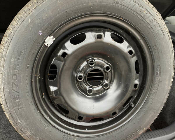 Червоний Фольксваген Поло, об'ємом двигуна 1.4 л та пробігом 130 тис. км за 5700 $, фото 8 на Automoto.ua