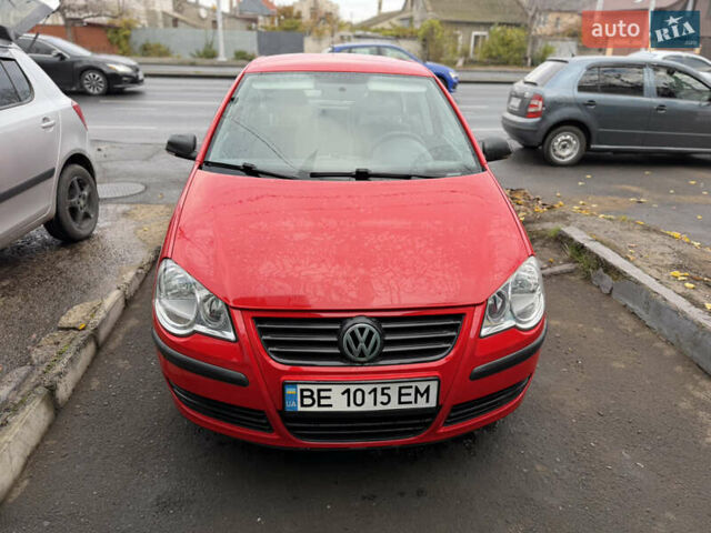 Червоний Фольксваген Поло, об'ємом двигуна 1.4 л та пробігом 130 тис. км за 5700 $, фото 1 на Automoto.ua