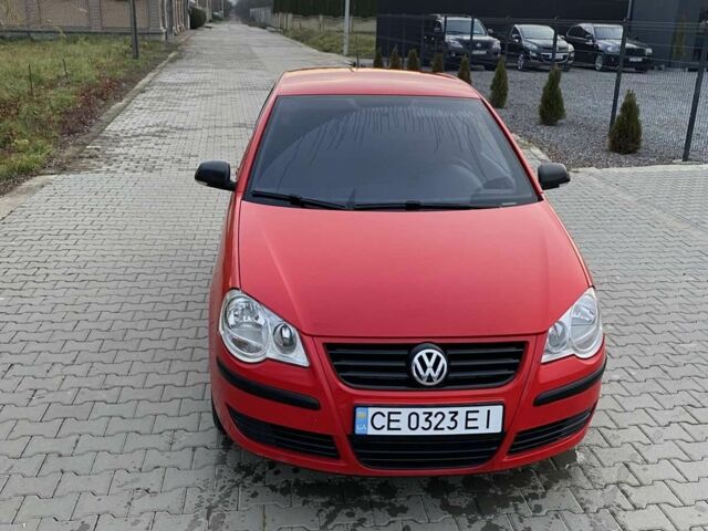 Червоний Фольксваген Поло, об'ємом двигуна 1.2 л та пробігом 159 тис. км за 3900 $, фото 1 на Automoto.ua