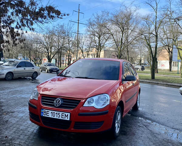 Червоний Фольксваген Поло, об'ємом двигуна 1.4 л та пробігом 130 тис. км за 5700 $, фото 10 на Automoto.ua