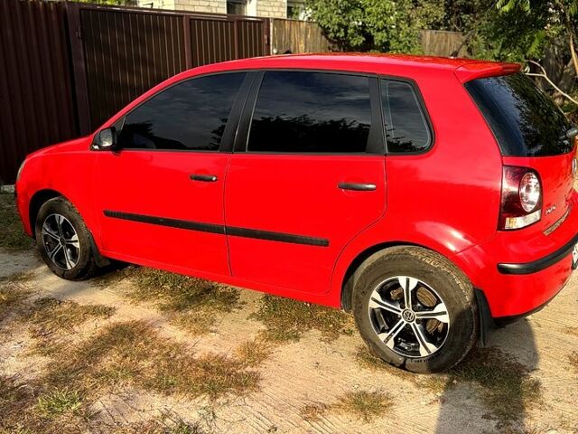Красный Фольксваген Поло, объемом двигателя 1.4 л и пробегом 168 тыс. км за 6000 $, фото 3 на Automoto.ua