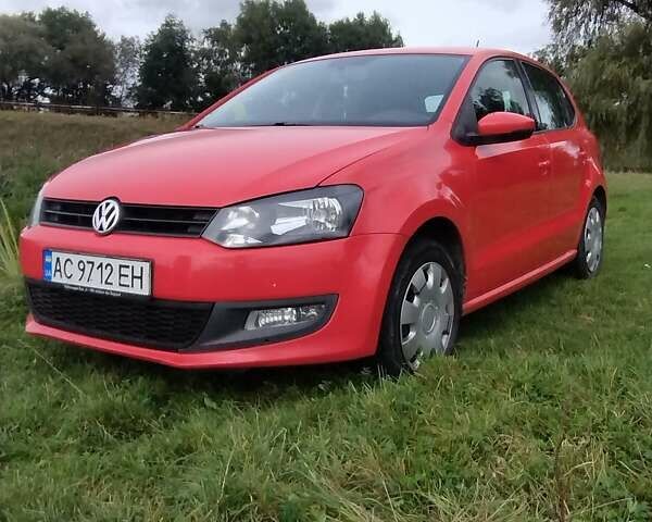 Красный Фольксваген Поло, объемом двигателя 1.6 л и пробегом 253 тыс. км за 6500 $, фото 8 на Automoto.ua