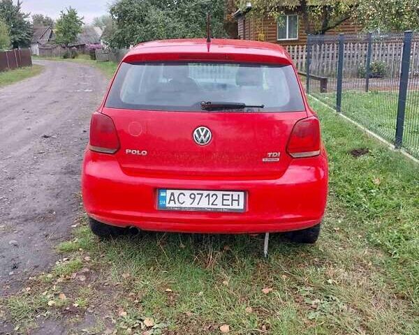 Красный Фольксваген Поло, объемом двигателя 1.6 л и пробегом 253 тыс. км за 6500 $, фото 6 на Automoto.ua