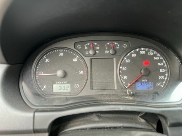 Красный Фольксваген Поло, объемом двигателя 0 л и пробегом 198 тыс. км за 2350 $, фото 9 на Automoto.ua