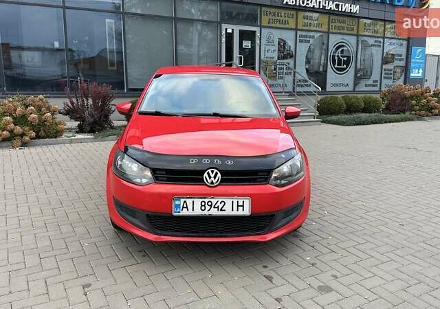 Красный Фольксваген Поло, объемом двигателя 1.39 л и пробегом 158 тыс. км за 6900 $, фото 14 на Automoto.ua