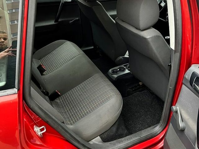 Червоний Фольксваген Поло, об'ємом двигуна 1.4 л та пробігом 193 тис. км за 2500 $, фото 11 на Automoto.ua