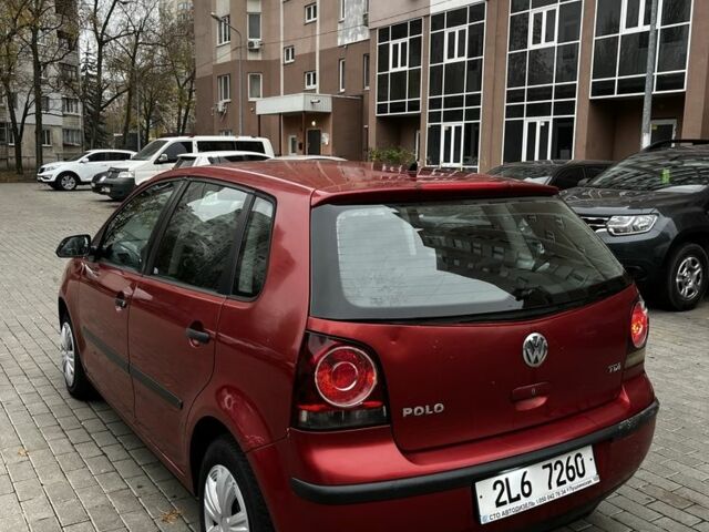 Червоний Фольксваген Поло, об'ємом двигуна 1.4 л та пробігом 193 тис. км за 2500 $, фото 5 на Automoto.ua