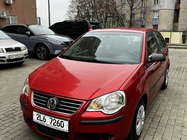 Червоний Фольксваген Поло, об'ємом двигуна 1.4 л та пробігом 193 тис. км за 2500 $, фото 1 на Automoto.ua