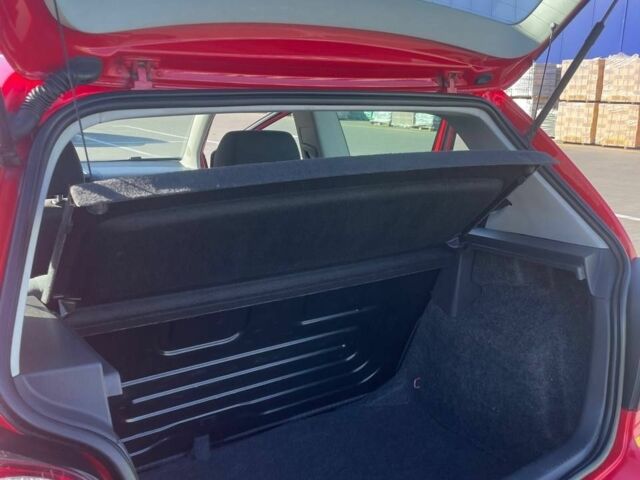 Красный Фольксваген Поло, объемом двигателя 1.2 л и пробегом 168 тыс. км за 4500 $, фото 2 на Automoto.ua