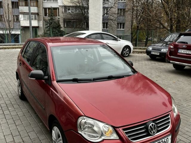 Красный Фольксваген Поло, объемом двигателя 1.4 л и пробегом 198 тыс. км за 2450 $, фото 2 на Automoto.ua