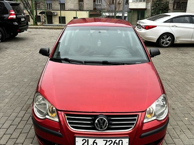 Червоний Фольксваген Поло, об'ємом двигуна 1.4 л та пробігом 193 тис. км за 2500 $, фото 2 на Automoto.ua