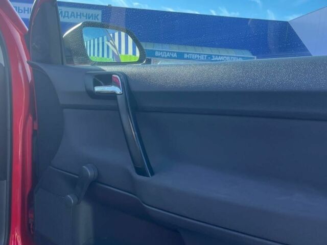 Красный Фольксваген Поло, объемом двигателя 1.2 л и пробегом 168 тыс. км за 4500 $, фото 6 на Automoto.ua