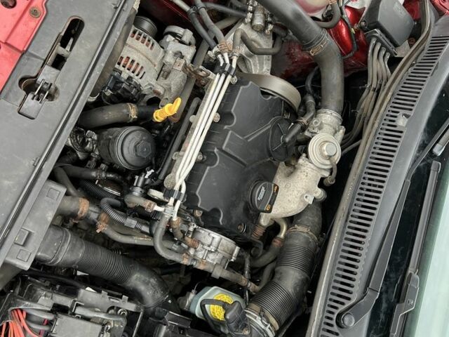 Красный Фольксваген Поло, объемом двигателя 0 л и пробегом 198 тыс. км за 2350 $, фото 11 на Automoto.ua