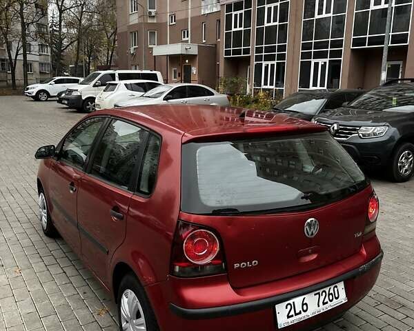 Червоний Фольксваген Поло, об'ємом двигуна 1.4 л та пробігом 195 тис. км за 2600 $, фото 7 на Automoto.ua