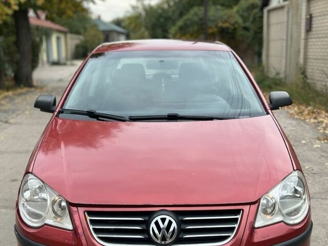 Красный Фольксваген Поло, объемом двигателя 0 л и пробегом 198 тыс. км за 2350 $, фото 1 на Automoto.ua