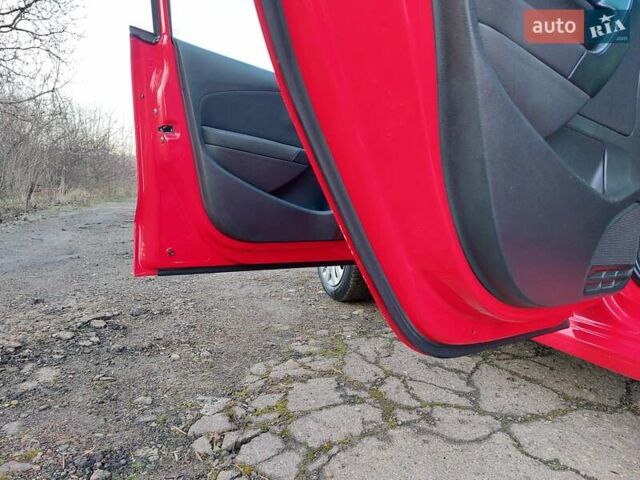 Червоний Фольксваген Поло, об'ємом двигуна 1.2 л та пробігом 200 тис. км за 5550 $, фото 48 на Automoto.ua