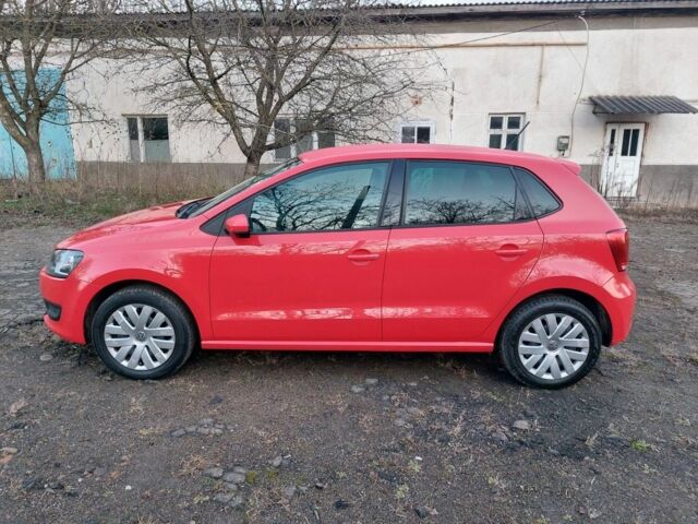 Червоний Фольксваген Поло, об'ємом двигуна 1.2 л та пробігом 200 тис. км за 5550 $, фото 2 на Automoto.ua