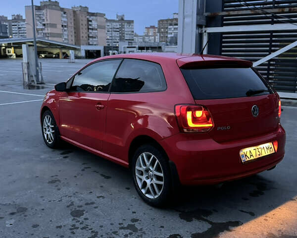 Червоний Фольксваген Поло, об'ємом двигуна 1.39 л та пробігом 112 тис. км за 6899 $, фото 10 на Automoto.ua