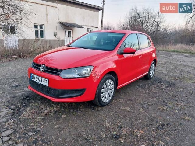 Червоний Фольксваген Поло, об'ємом двигуна 1.2 л та пробігом 200 тис. км за 5550 $, фото 3 на Automoto.ua