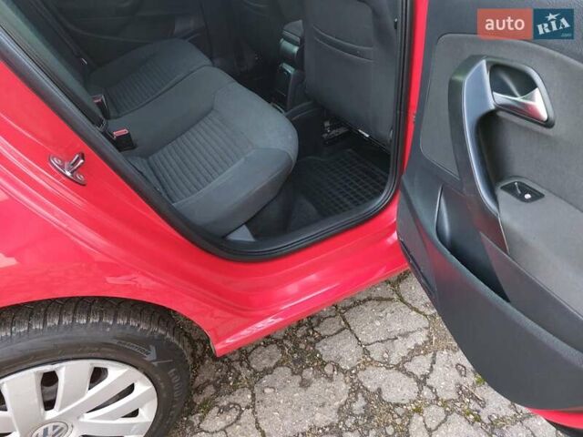 Червоний Фольксваген Поло, об'ємом двигуна 1.2 л та пробігом 200 тис. км за 5550 $, фото 36 на Automoto.ua