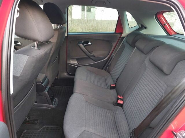 Червоний Фольксваген Поло, об'ємом двигуна 1.2 л та пробігом 200 тис. км за 5550 $, фото 19 на Automoto.ua