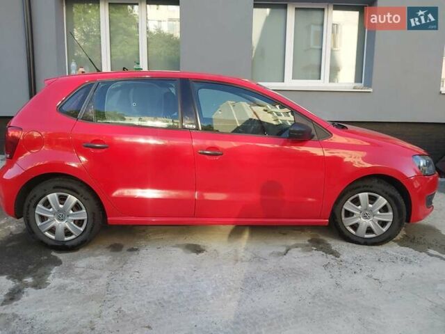 Красный Фольксваген Поло, объемом двигателя 1.2 л и пробегом 150 тыс. км за 6100 $, фото 16 на Automoto.ua