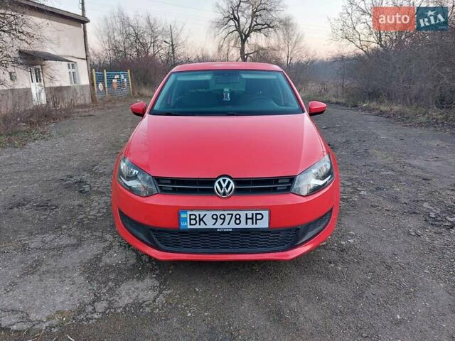 Червоний Фольксваген Поло, об'ємом двигуна 1.2 л та пробігом 200 тис. км за 5550 $, фото 31 на Automoto.ua