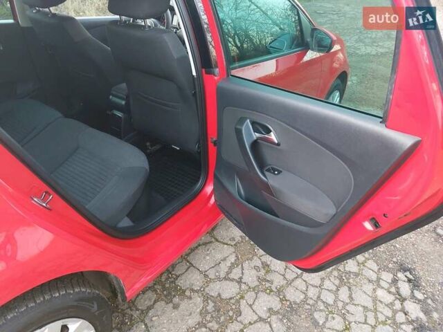 Червоний Фольксваген Поло, об'ємом двигуна 1.2 л та пробігом 200 тис. км за 5550 $, фото 38 на Automoto.ua