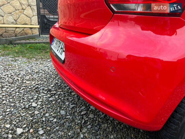 Красный Фольксваген Поло, объемом двигателя 1.2 л и пробегом 199 тыс. км за 5250 $, фото 24 на Automoto.ua
