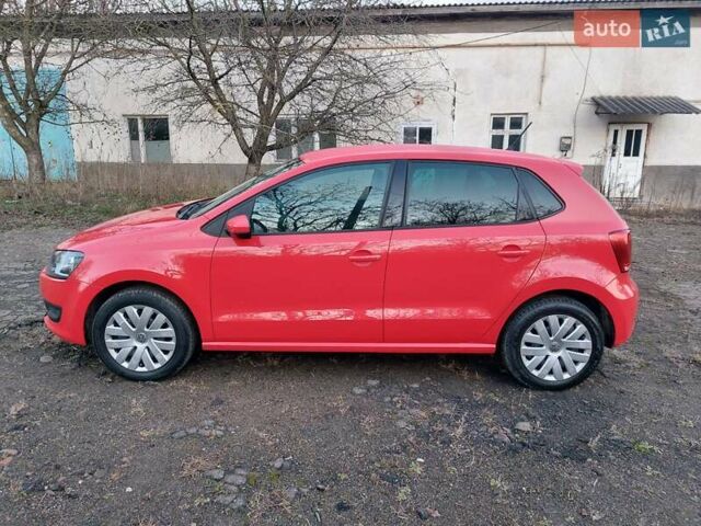 Червоний Фольксваген Поло, об'ємом двигуна 1.2 л та пробігом 200 тис. км за 5550 $, фото 4 на Automoto.ua