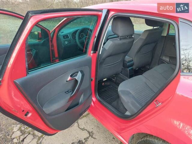 Червоний Фольксваген Поло, об'ємом двигуна 1.2 л та пробігом 200 тис. км за 5550 $, фото 50 на Automoto.ua