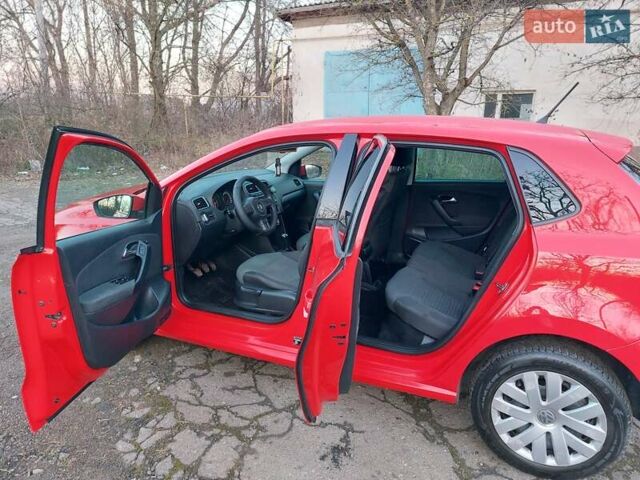 Червоний Фольксваген Поло, об'ємом двигуна 1.2 л та пробігом 200 тис. км за 5550 $, фото 47 на Automoto.ua