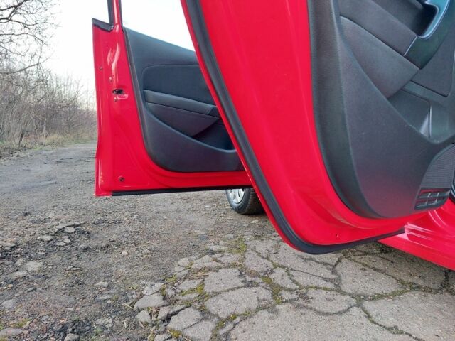 Червоний Фольксваген Поло, об'ємом двигуна 1.2 л та пробігом 200 тис. км за 5550 $, фото 18 на Automoto.ua