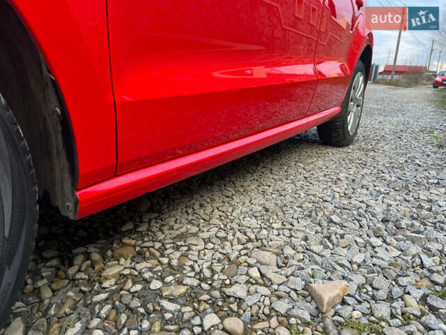 Красный Фольксваген Поло, объемом двигателя 1.2 л и пробегом 199 тыс. км за 5250 $, фото 35 на Automoto.ua