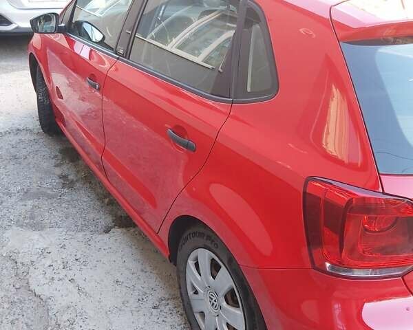 Красный Фольксваген Поло, объемом двигателя 1.2 л и пробегом 150 тыс. км за 6100 $, фото 15 на Automoto.ua