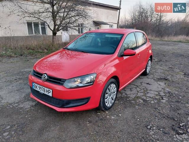 Червоний Фольксваген Поло, об'ємом двигуна 1.2 л та пробігом 200 тис. км за 5550 $, фото 32 на Automoto.ua