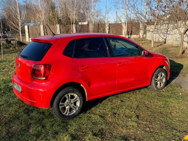 Красный Фольксваген Поло, объемом двигателя 1.4 л и пробегом 167 тыс. км за 6700 $, фото 2 на Automoto.ua