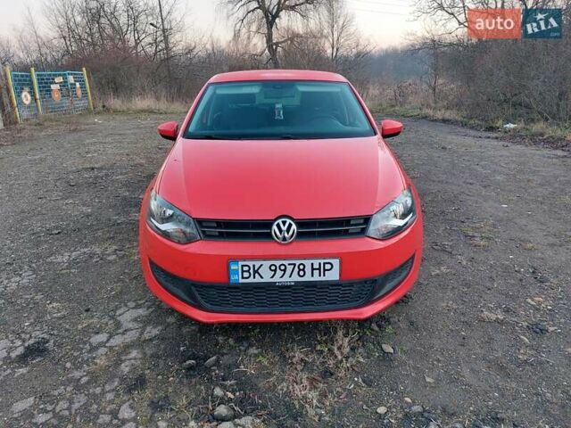 Червоний Фольксваген Поло, об'ємом двигуна 1.2 л та пробігом 200 тис. км за 5550 $, фото 17 на Automoto.ua
