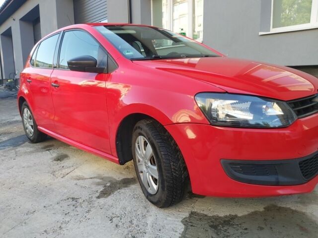 Красный Фольксваген Поло, объемом двигателя 1.2 л и пробегом 150 тыс. км за 5200 $, фото 14 на Automoto.ua