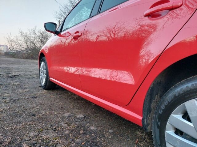 Червоний Фольксваген Поло, об'ємом двигуна 1.2 л та пробігом 200 тис. км за 5550 $, фото 12 на Automoto.ua