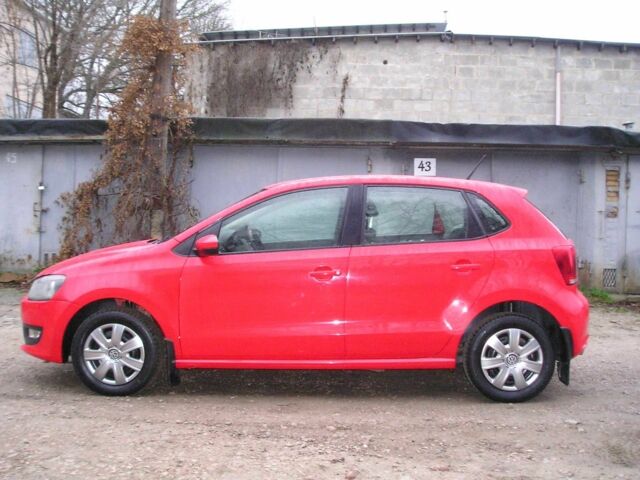 Красный Фольксваген Поло, объемом двигателя 1.4 л и пробегом 85 тыс. км за 8500 $, фото 4 на Automoto.ua