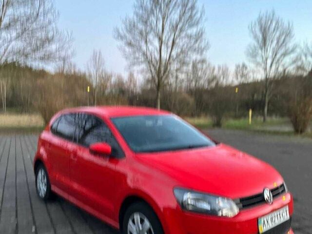 Красный Фольксваген Поло, объемом двигателя 1.4 л и пробегом 177 тыс. км за 4650 $, фото 3 на Automoto.ua
