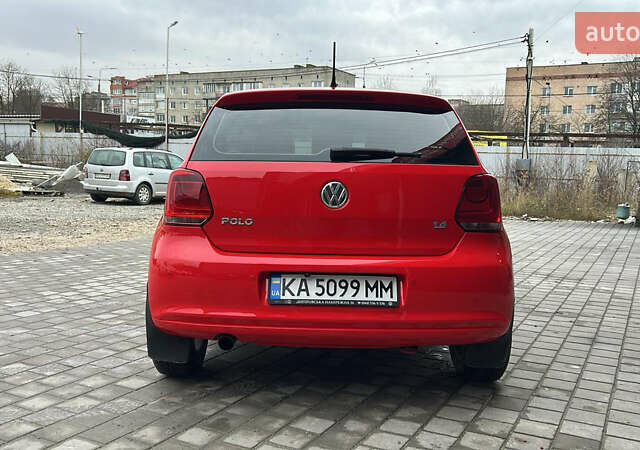 Червоний Фольксваген Поло, об'ємом двигуна 1.39 л та пробігом 180 тис. км за 7850 $, фото 1 на Automoto.ua